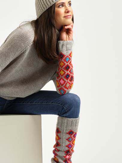 Sweater „Bella CLoud“, Hat „Patent“, Legwarmers „Bella“