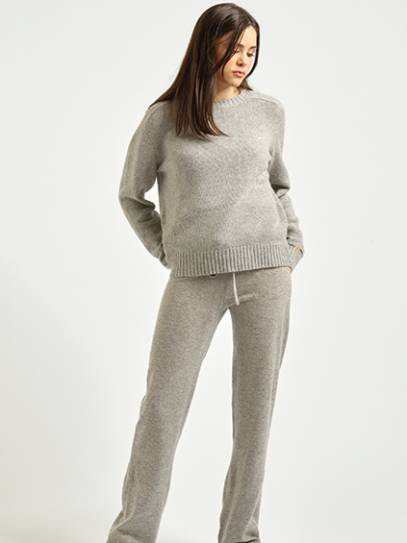 Sweater „Annika“, Trousers „Fiona“