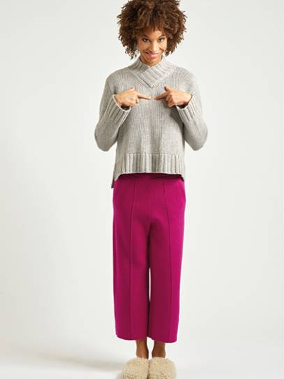 Sweater „Mina“, Trousers „Agatha“ short