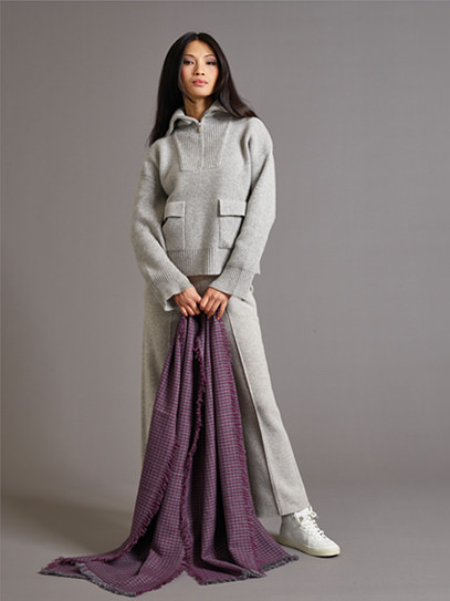 Sweater „Xenia“, Trousers „Agatha“ long, Shawl „Houndstooth“  