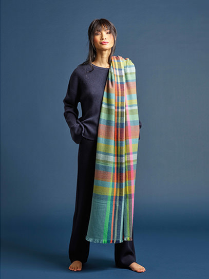 Sweater „Brigitte“ Rib; Trousers „Agatha“ Rib full length  Shawl „Scotch“ canton 