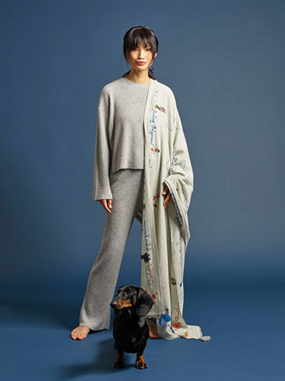 Sweater „Brigitte“ Rib; Trousers „Agatha“ Rib full length; Plaid „Holiday“ Greece 