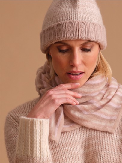 Sweater „Falca“ Roundneck; Hat „Falca“;Shawl „Square“