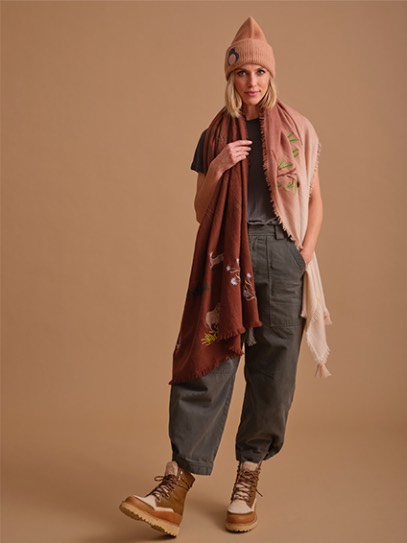 Sweater „Soca“;Shawl „Deep Forest“ Owl