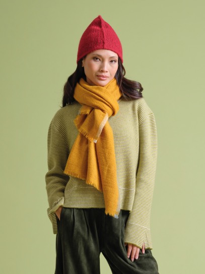 Sweater &bdquo;Nina&ldquo; Jacquart stripes;Shawl &bdquo;Handspun Diamond&ldquo;;Hat &bdquo;Emilia&ldquo;